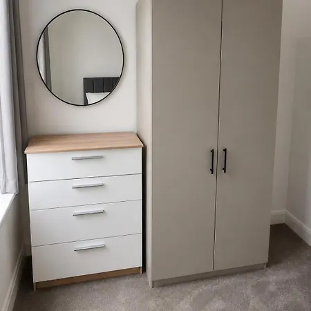 2 Bed In Centre