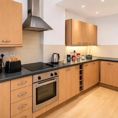 2 Bed In Centre